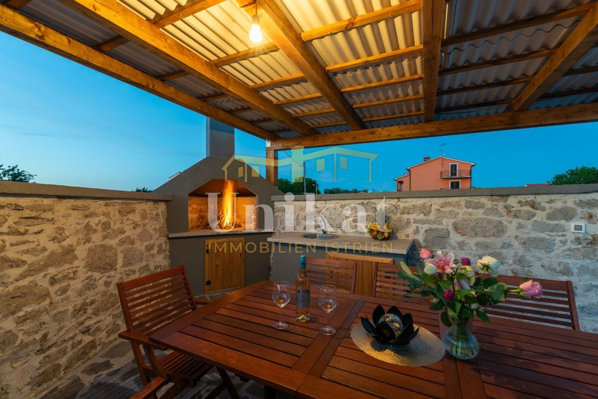 Casa in pietra ristrutturata vicino a Poreč